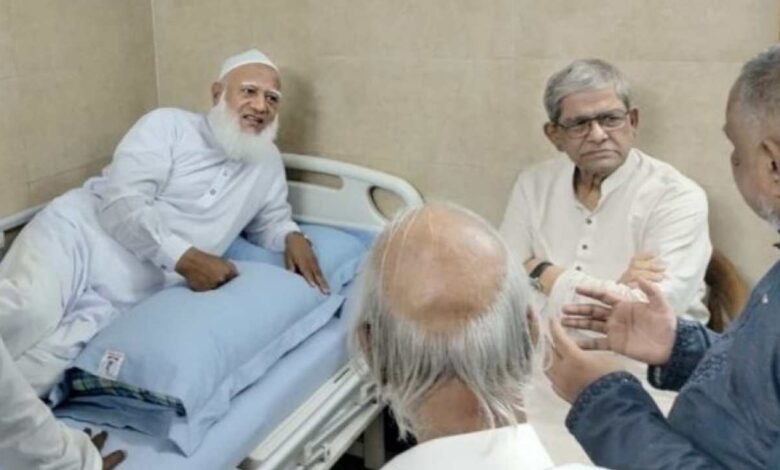 হাসপাতালে অসুস্থ জামায়াত আমিরের পাশে মির্জা ফখরুল